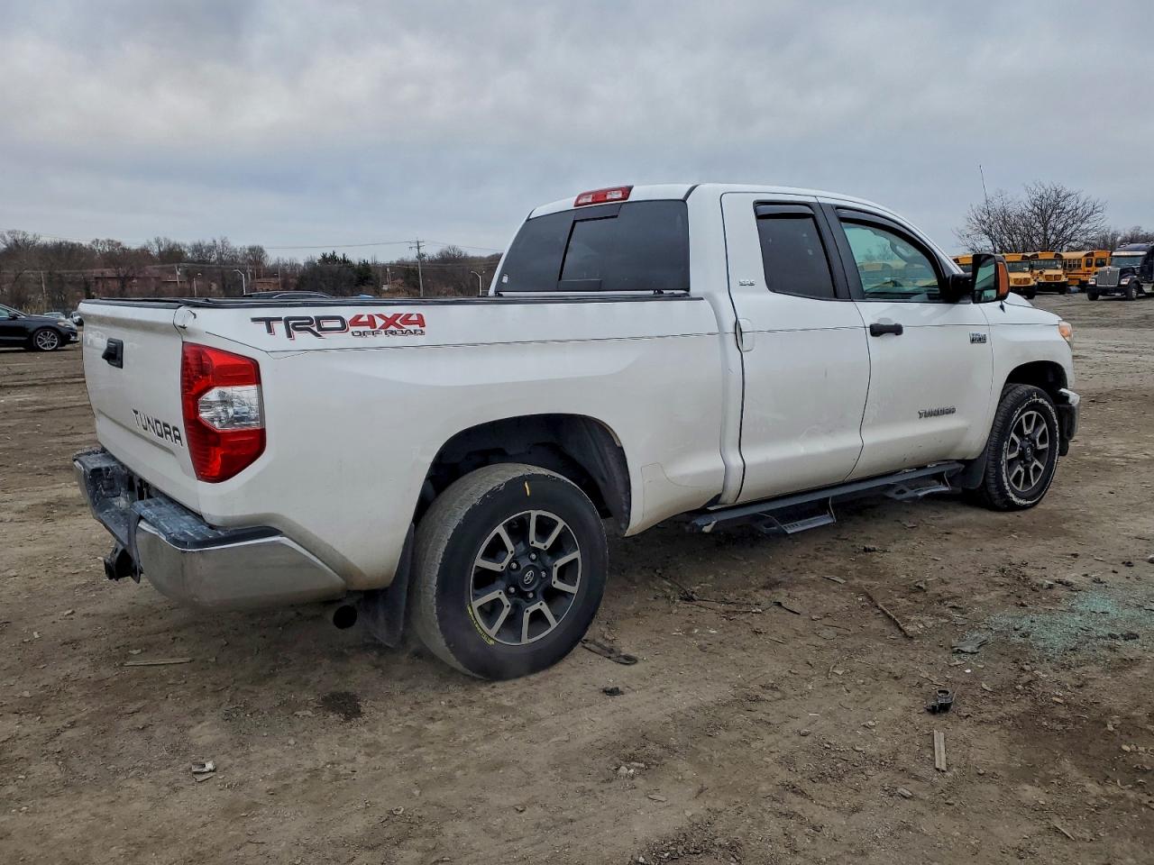 Toyota Tundra Double Cab Sr