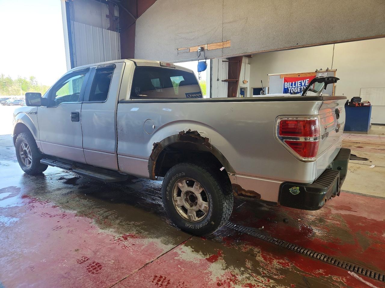 Ford F-150 Super Cab