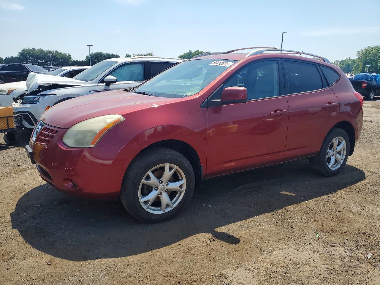Salvage Nissan Rogue Image