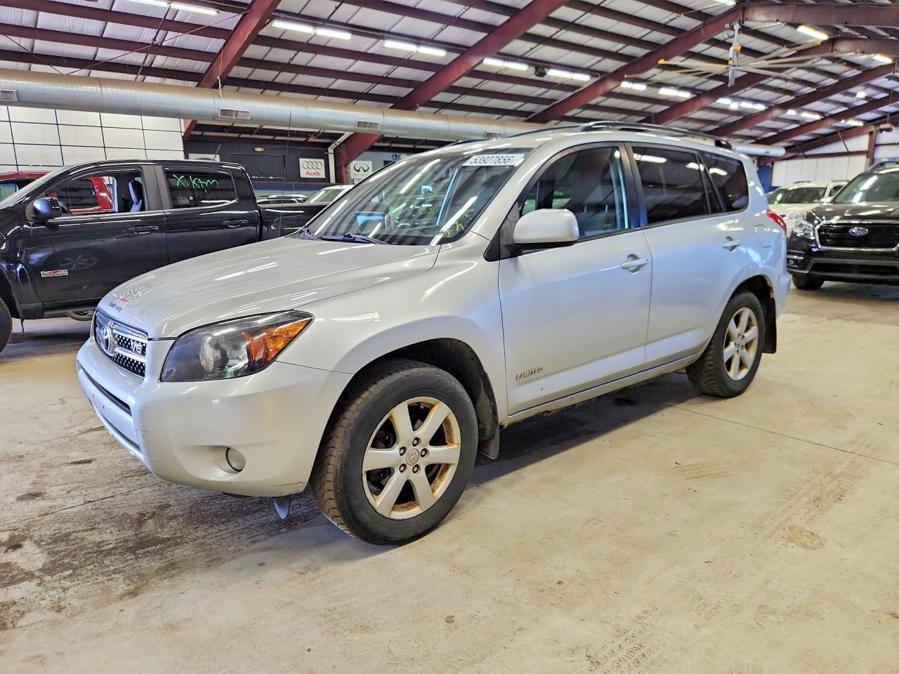 Salvage Toyota RAV4 Image
