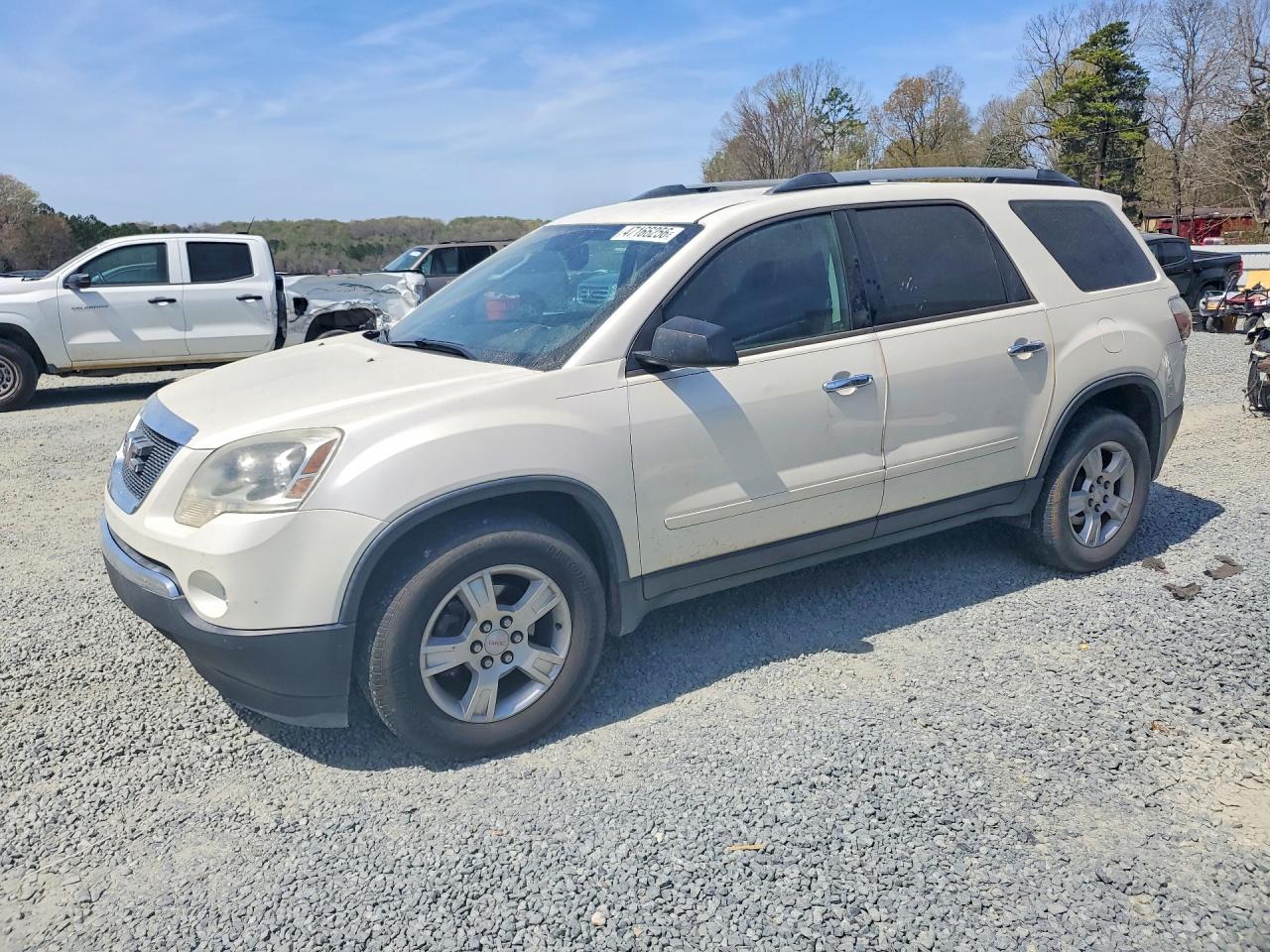 Salvage GMC Acadia Image