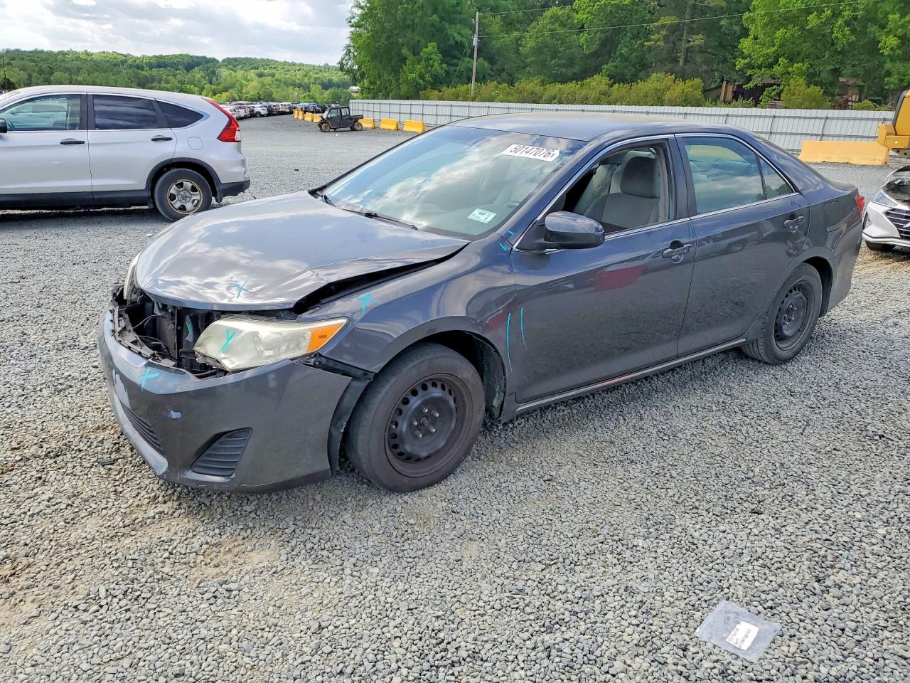 Salvage Toyota Camry Image