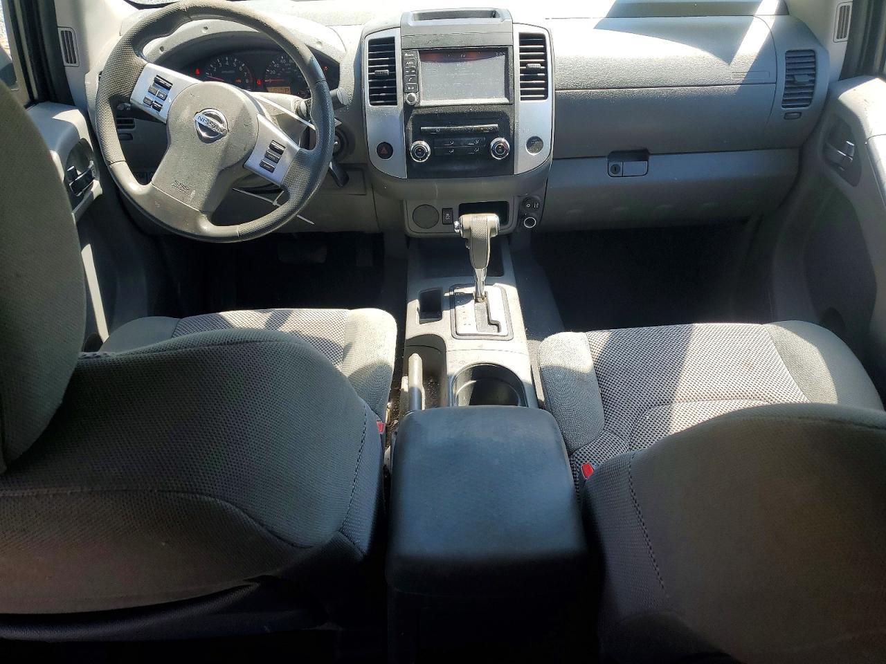 Nissan Frontier Sv