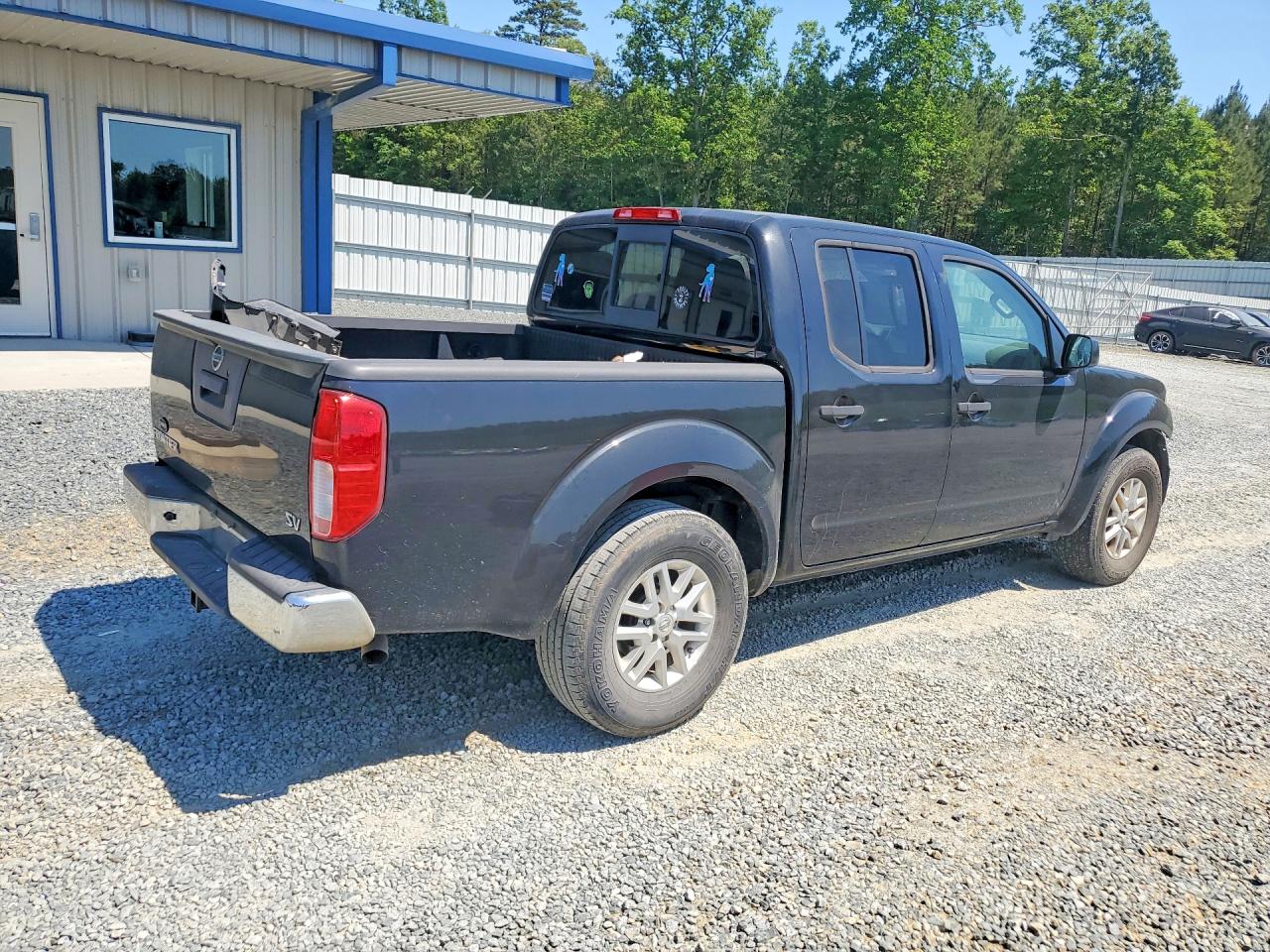 Nissan Frontier Sv