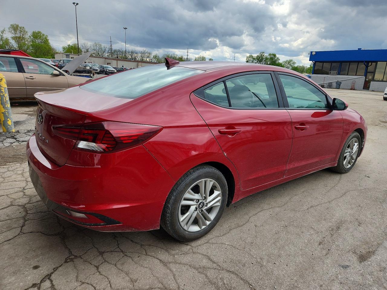 Hyundai ELANTRA Sel