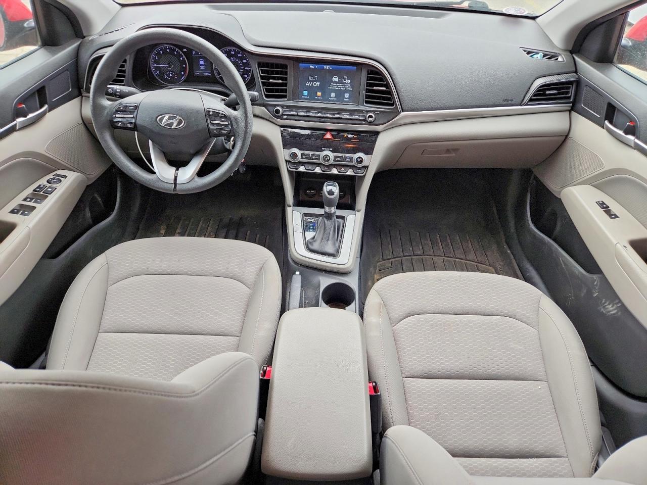 Hyundai ELANTRA Sel