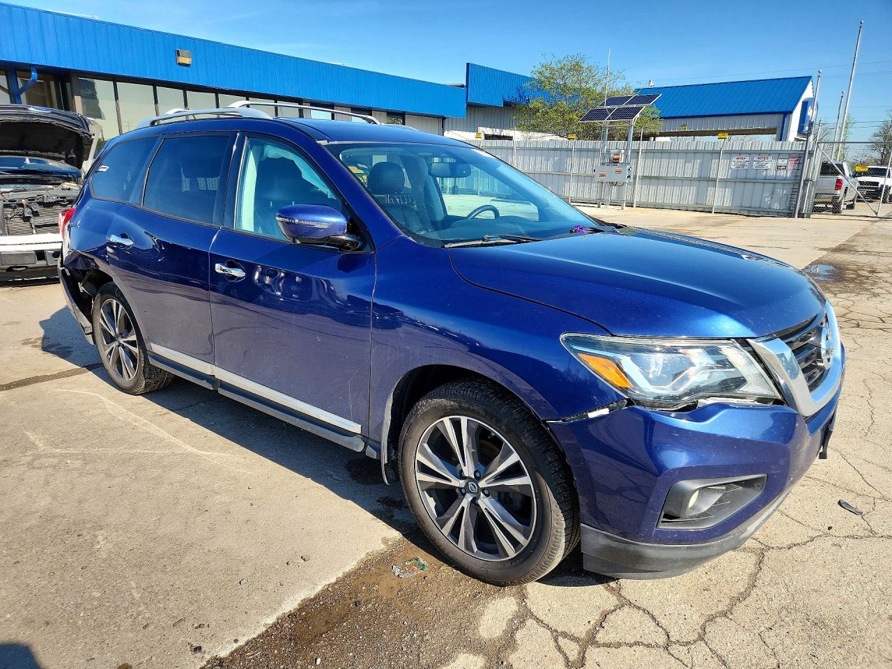 Nissan Pathfinder Platinum