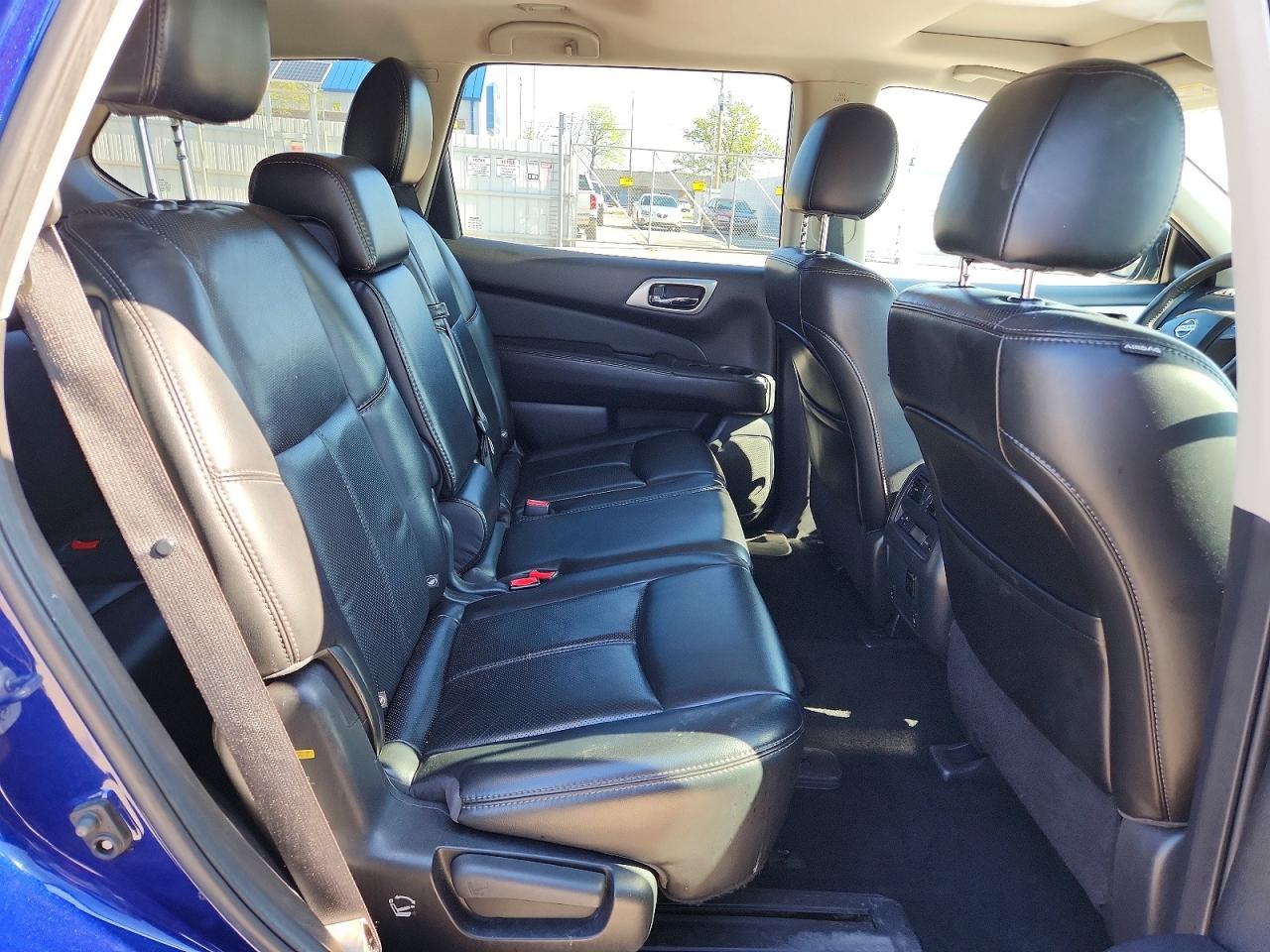 Nissan Pathfinder Platinum