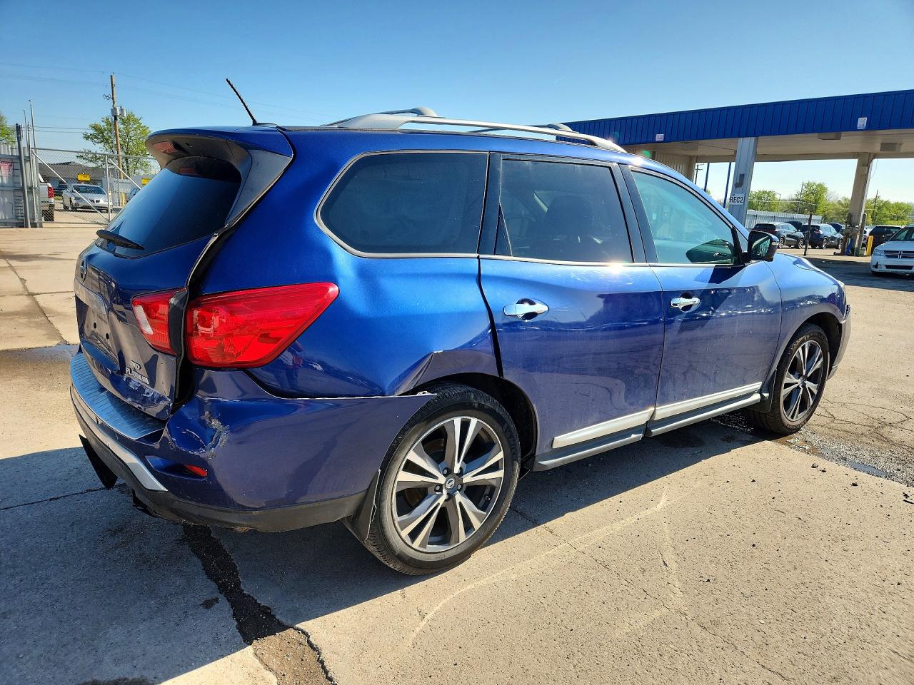 Nissan Pathfinder Platinum