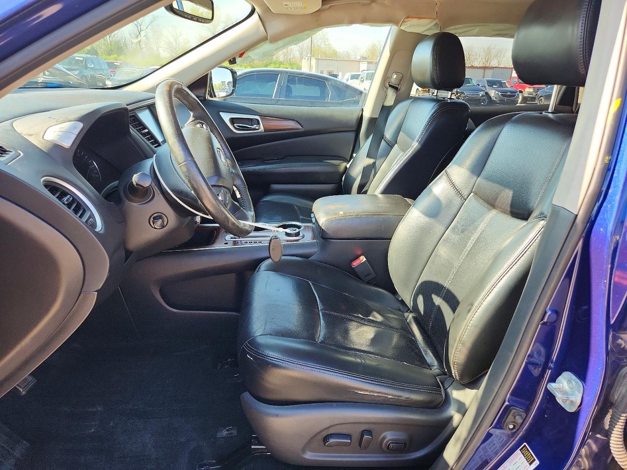 Nissan Pathfinder Platinum
