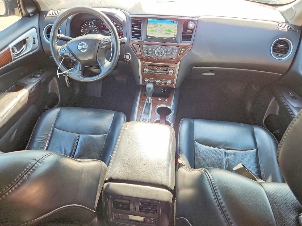 Nissan Pathfinder Platinum