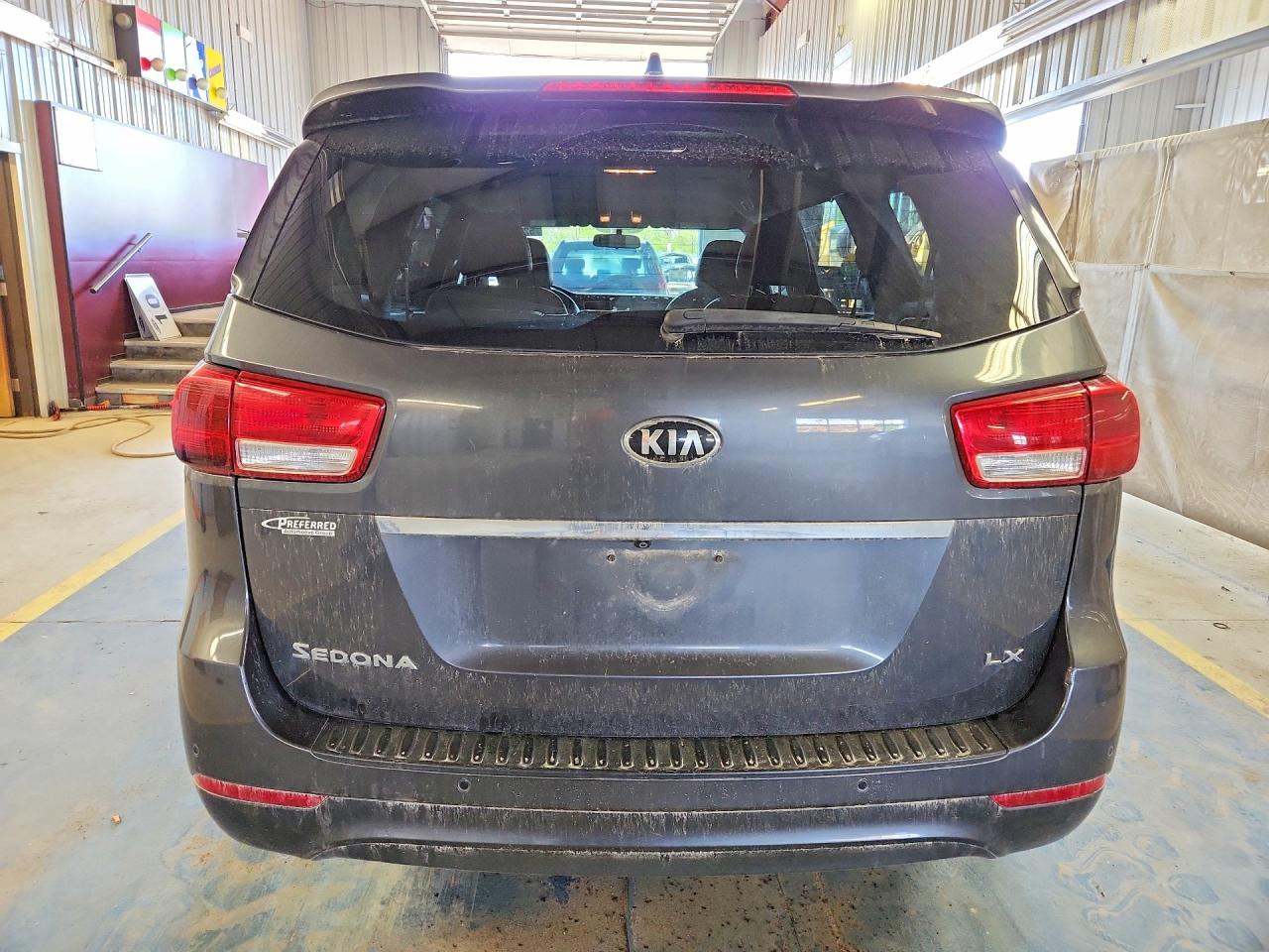 Kia Sedona Lx