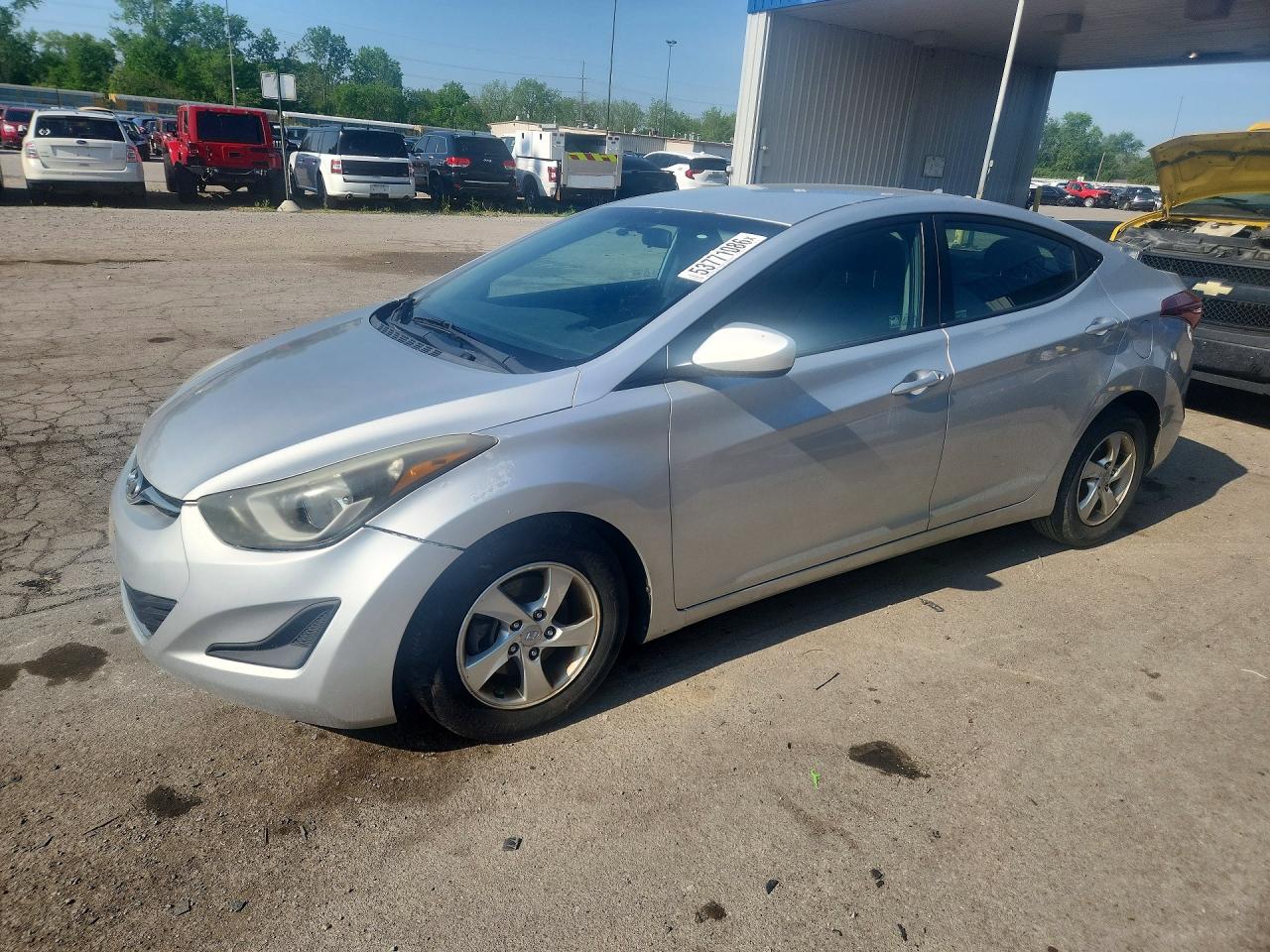 Salvage Hyundai ELANTRA Image