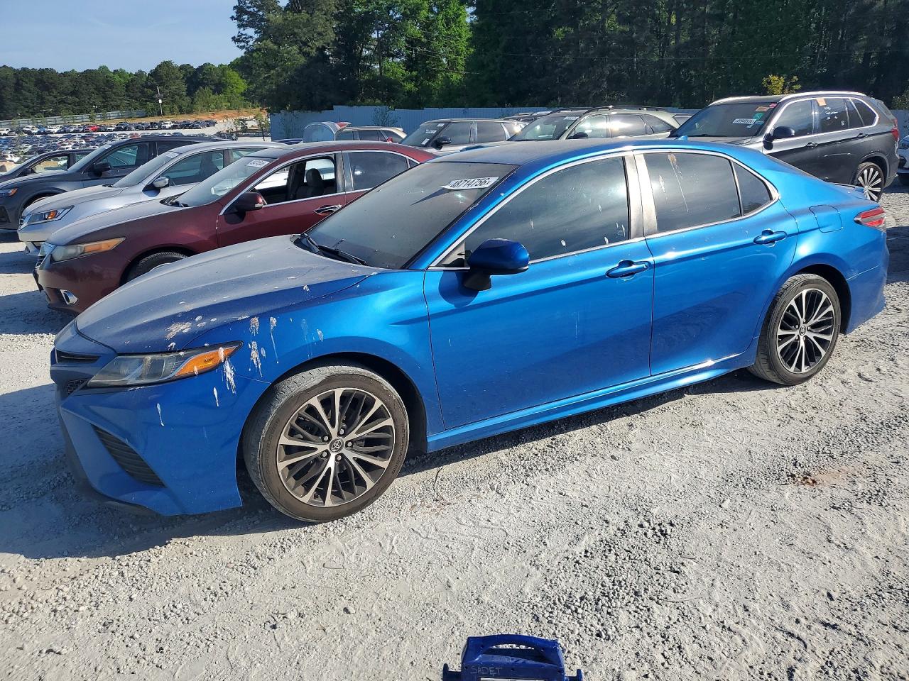 Salvage Toyota Camry Image
