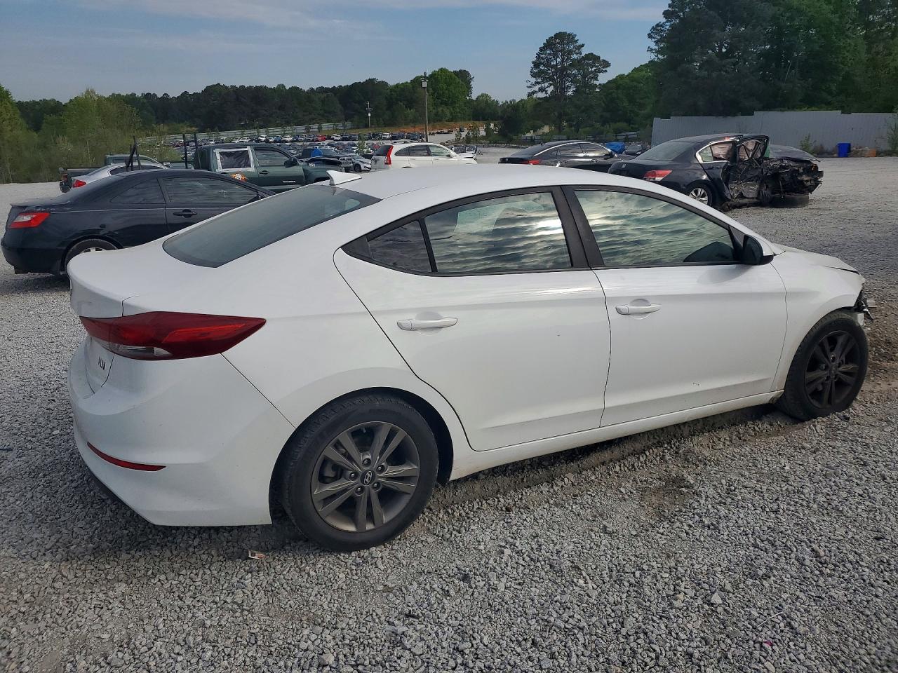 Hyundai ELANTRA Sel