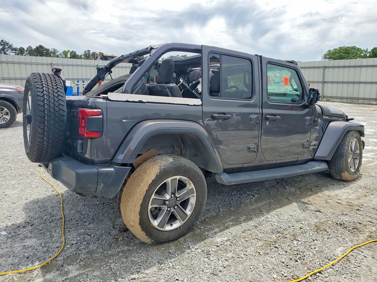 Jeep Wrangler Sahara