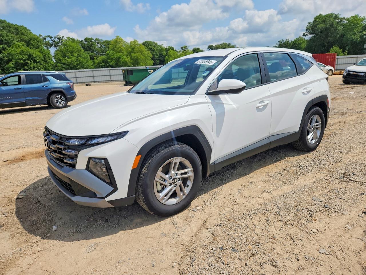 Salvage Hyundai TUCSON Image