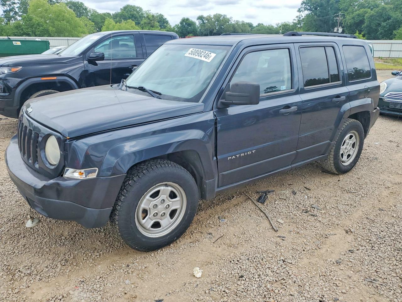 Salvage Jeep Patriot Image