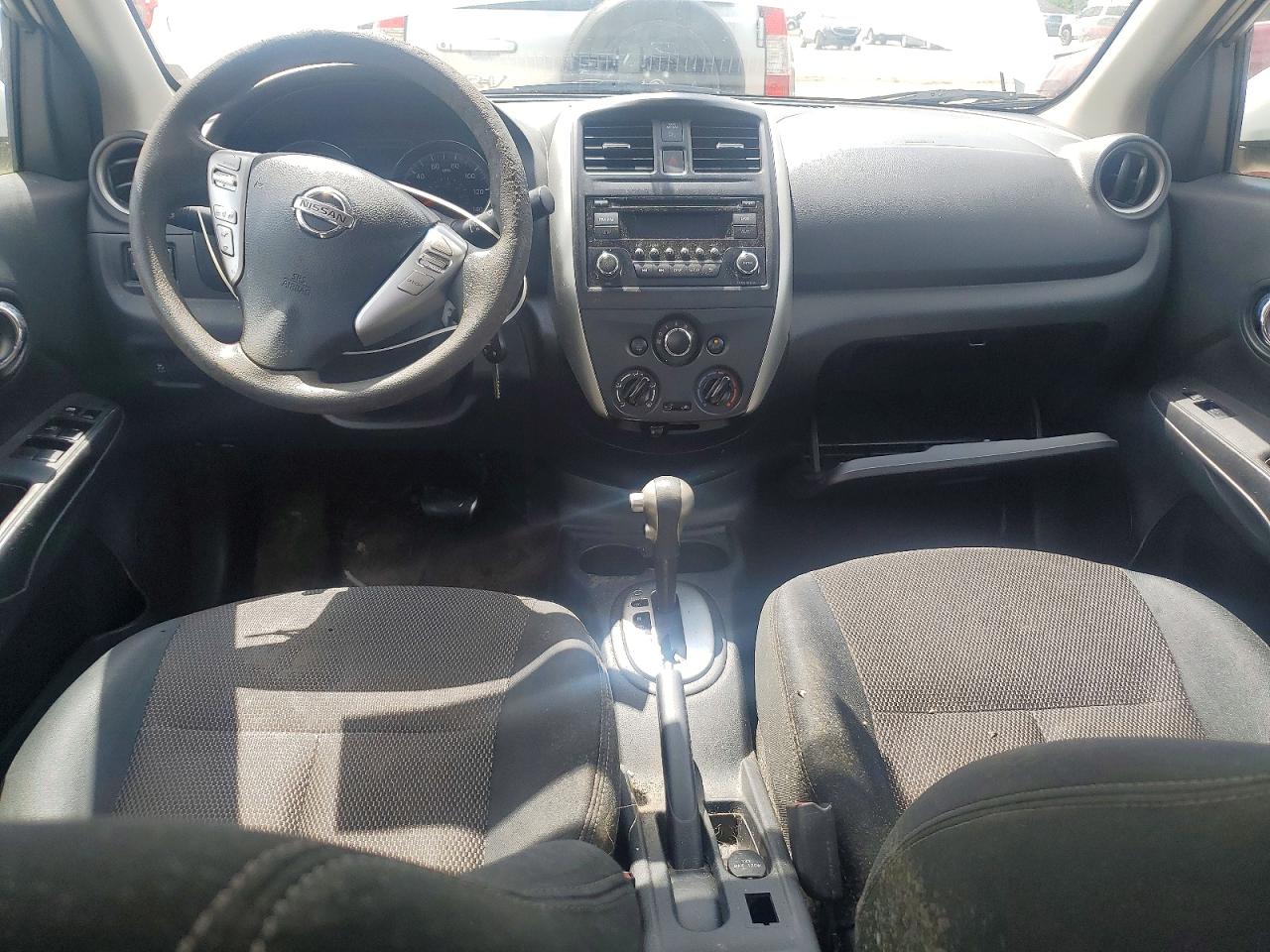 Nissan Versa 1.6 Sv