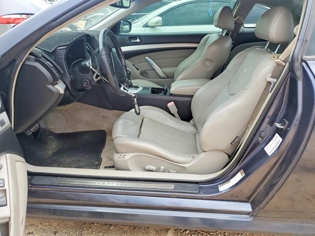 INFINITI G37 Base