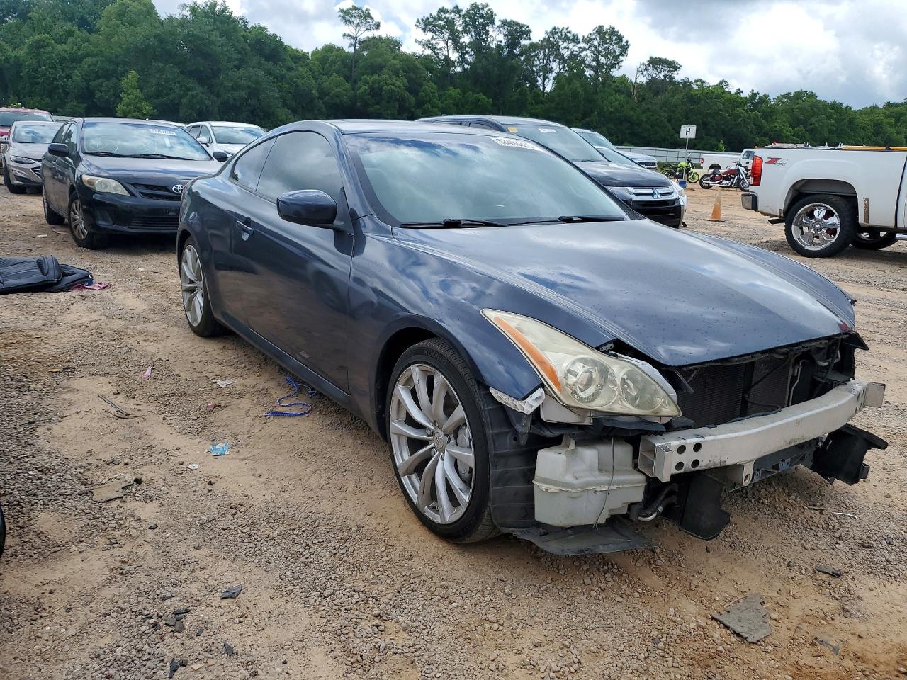INFINITI G37 Base