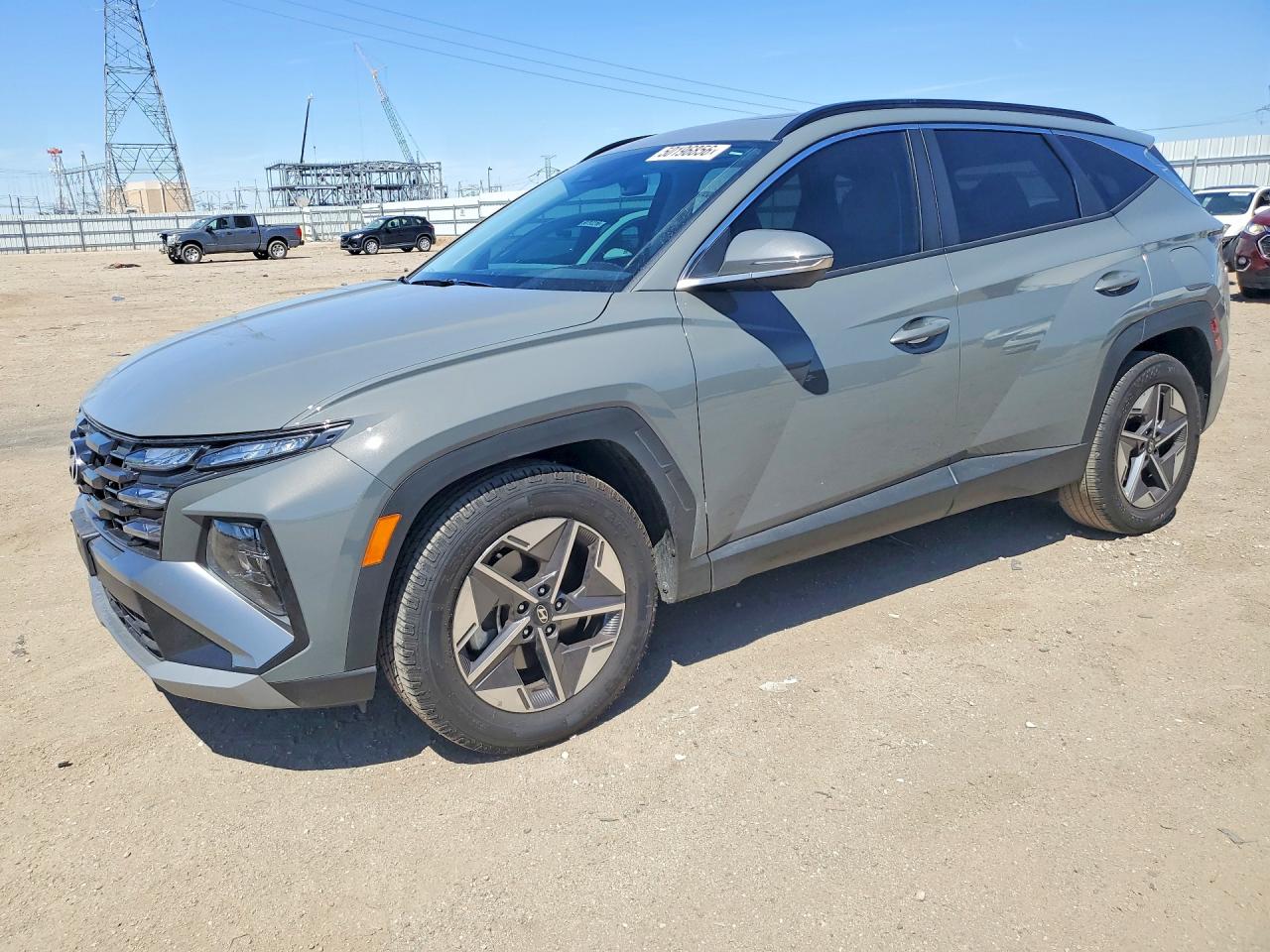 Salvage Hyundai TUCSON Image