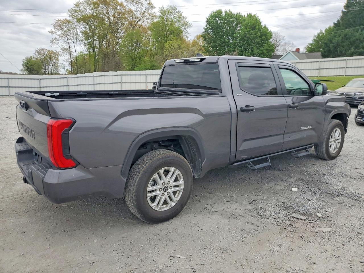 Toyota Tundra Sr5