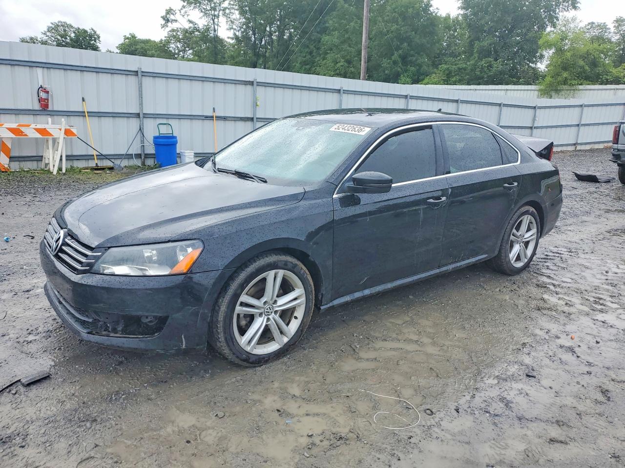 Salvage Volkswagen Passat Image