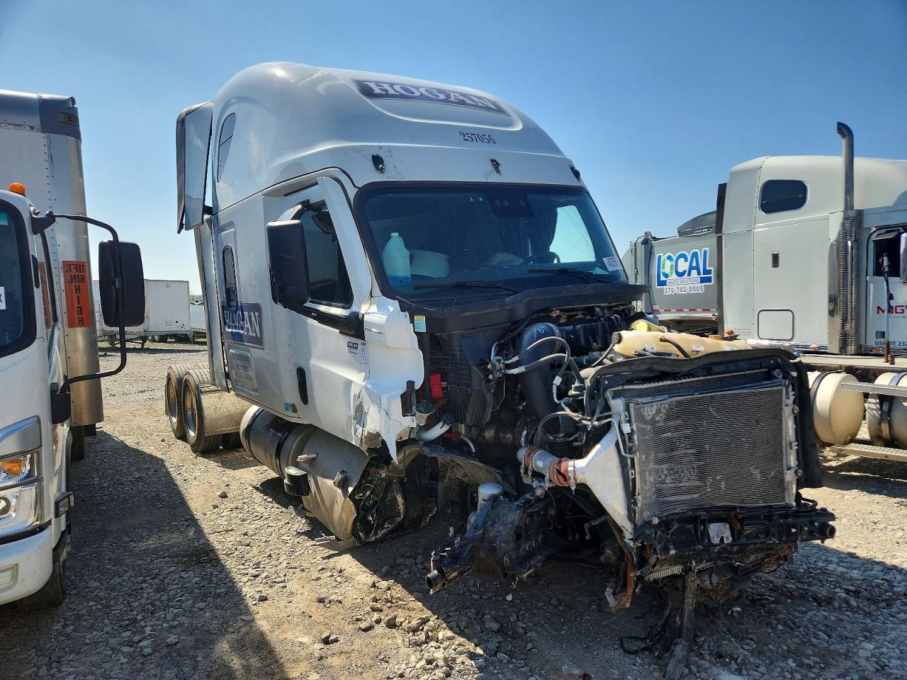 Salvage Freigliner Cascadia 126 Image