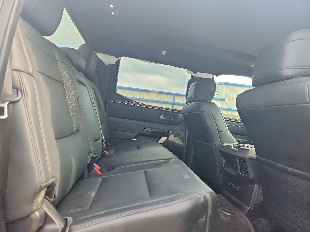 Toyota Tundra Crewmax Limited