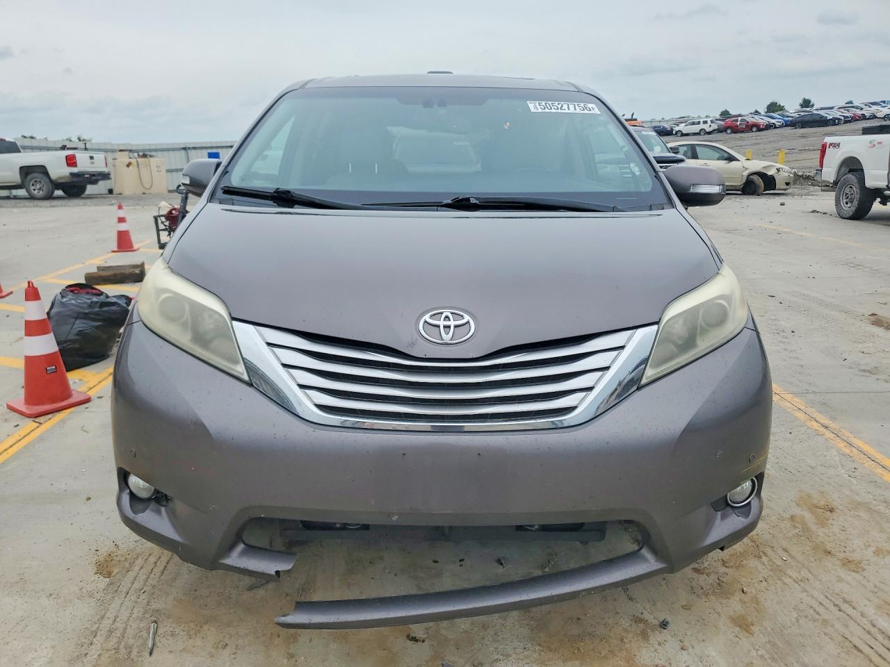 Toyota Sienna Limited Premium 7-passenger