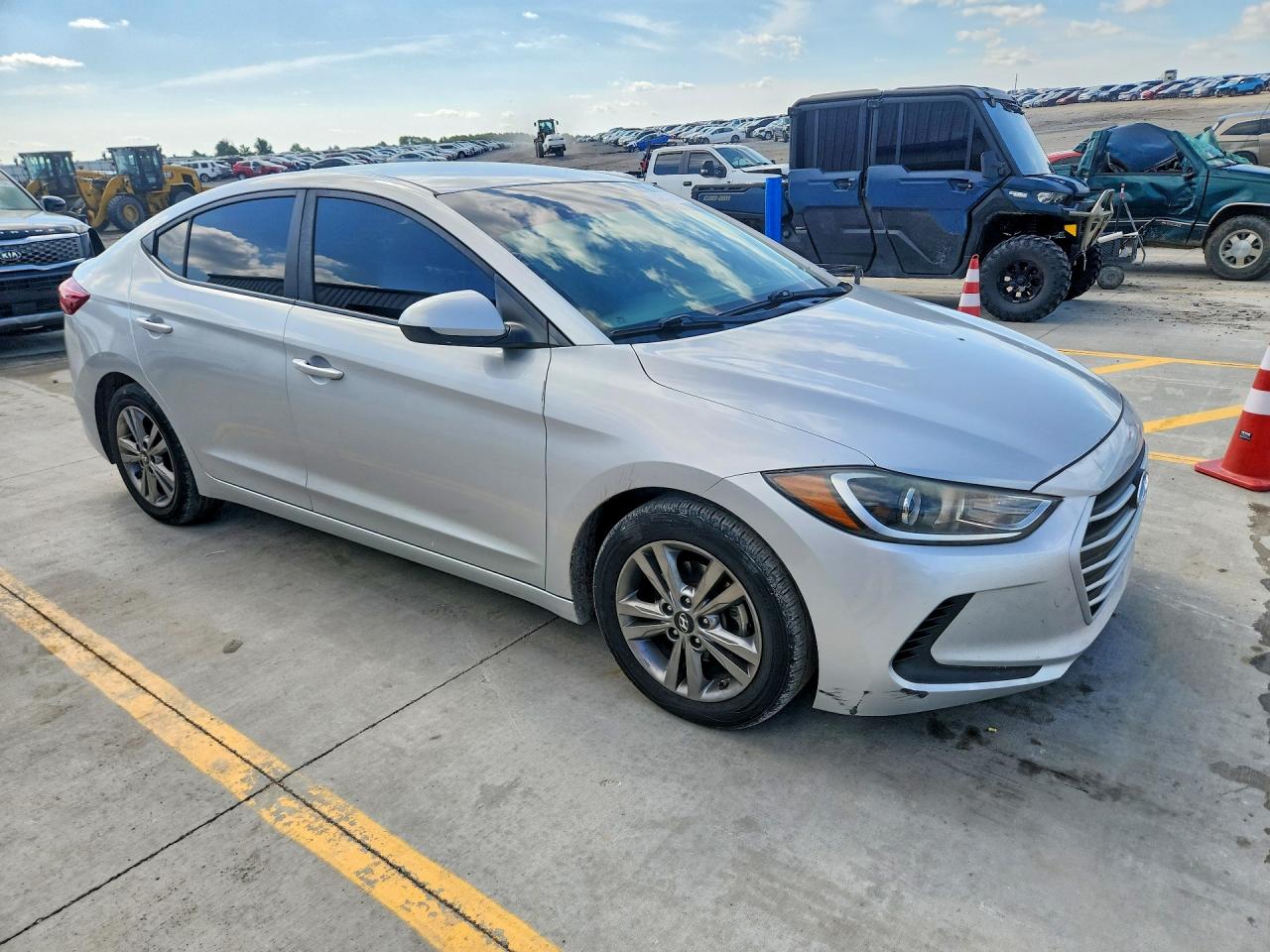 Hyundai ELANTRA Sel