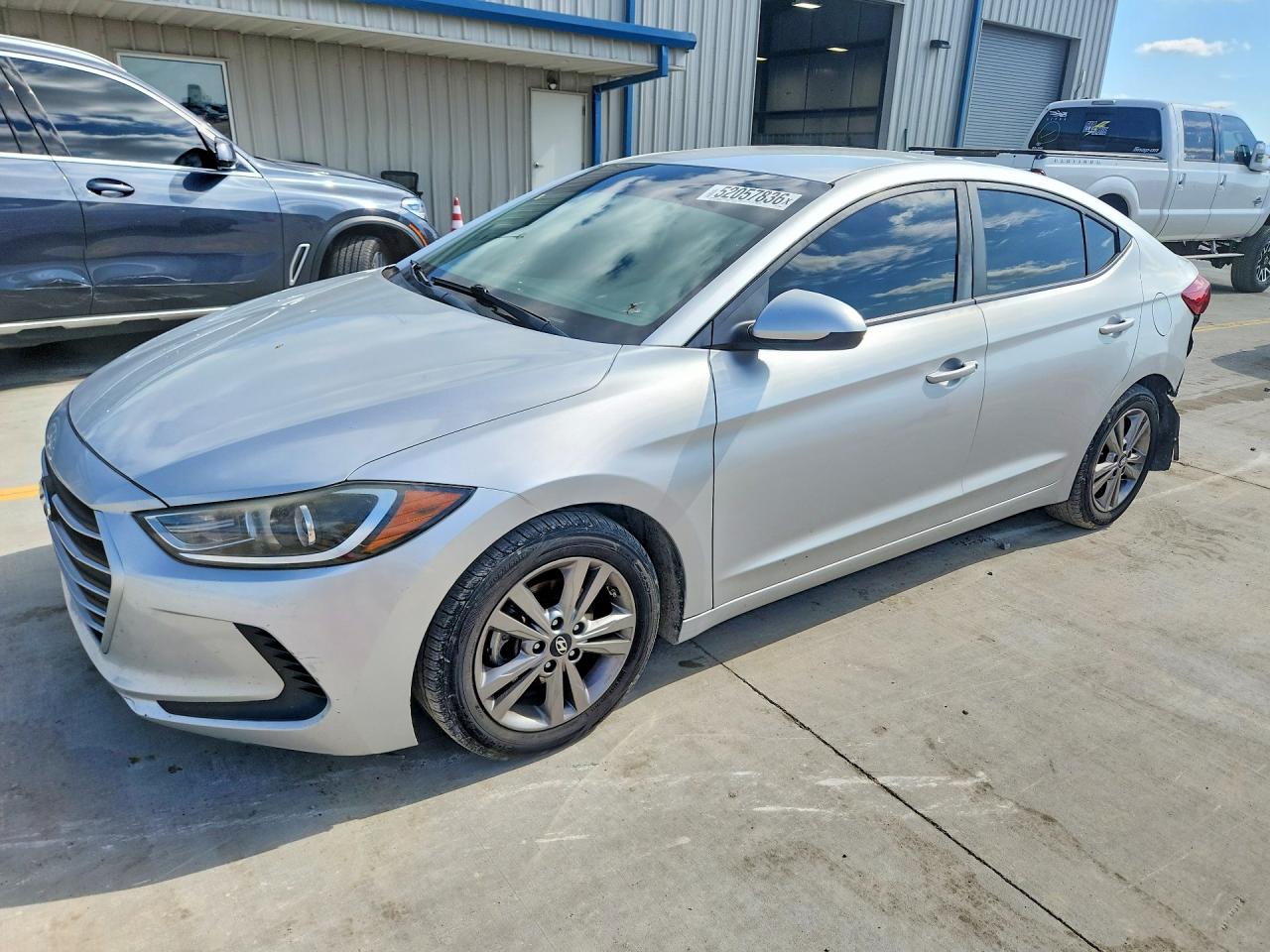 Salvage Hyundai ELANTRA Image