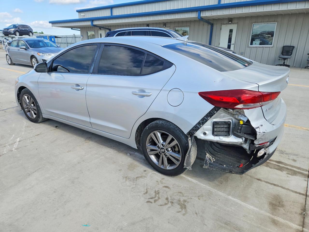 Hyundai ELANTRA Sel