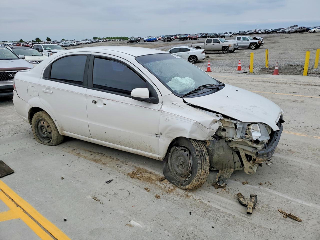 Chevrolet Aveo Base