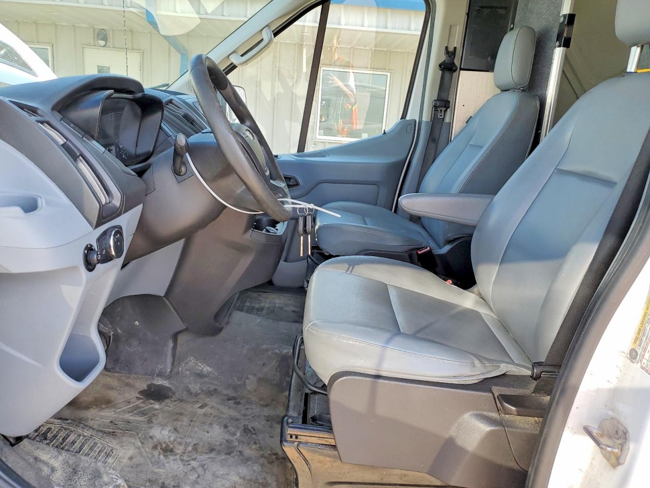 Ford Transit T-150