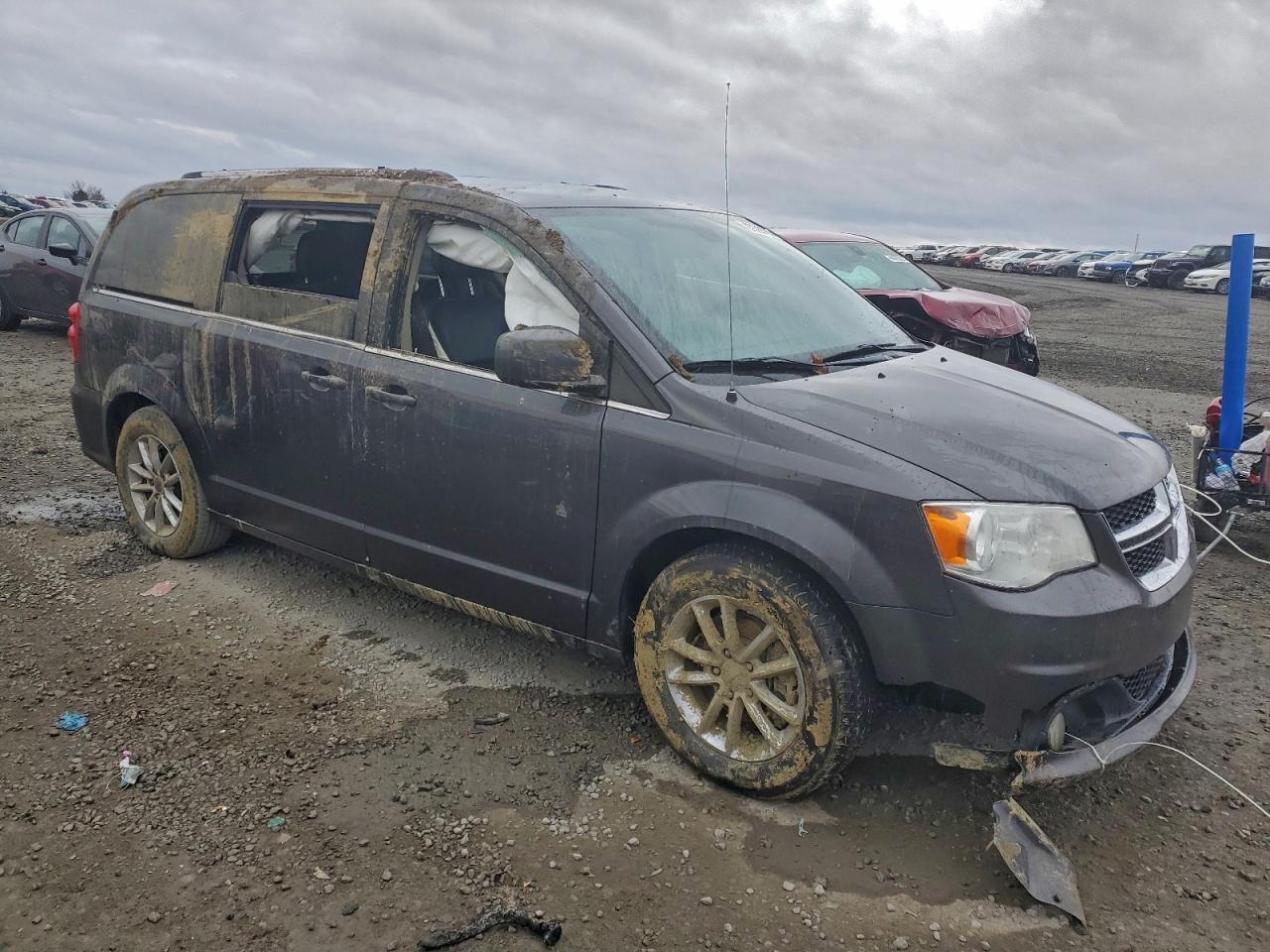 Dodge Caravan Sxt