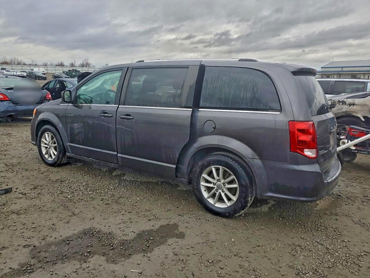 Dodge Caravan Sxt