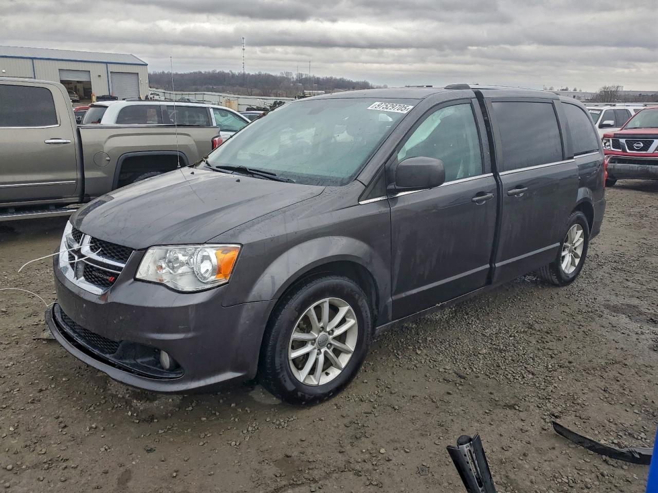 Salvage Dodge Caravan Image