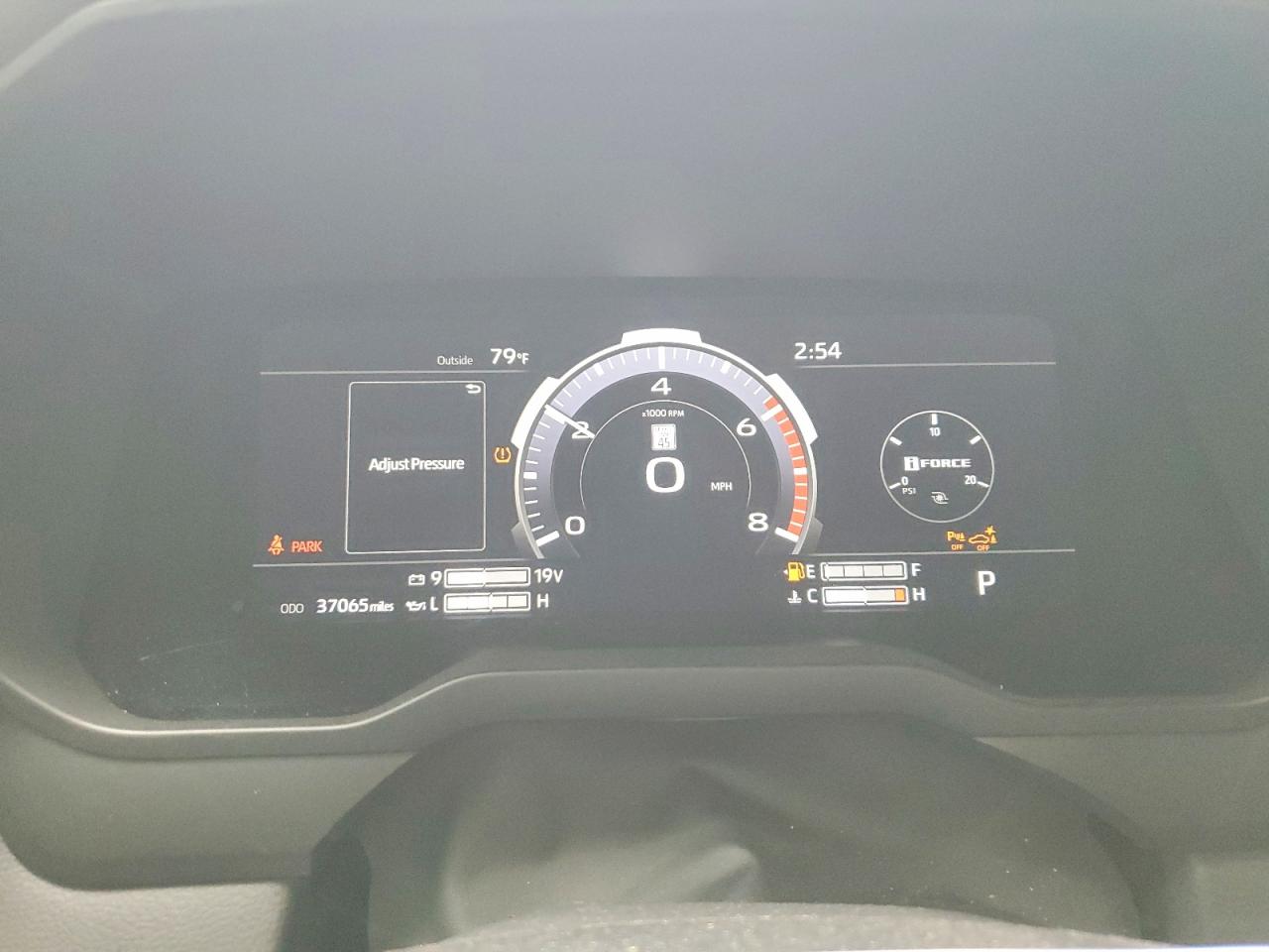 Toyota Tundra Crewmax Limited