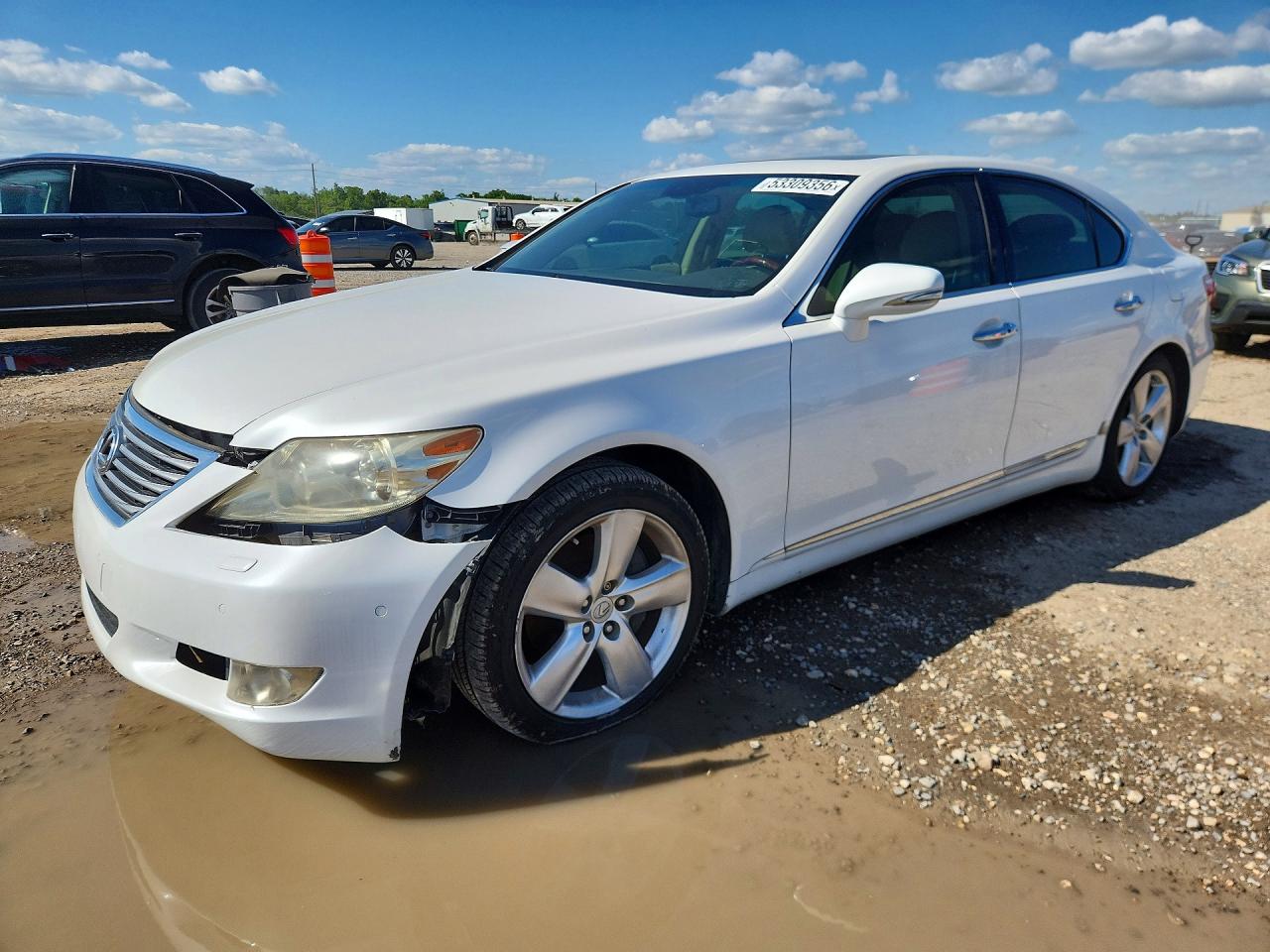 Salvage Lexus LS Image