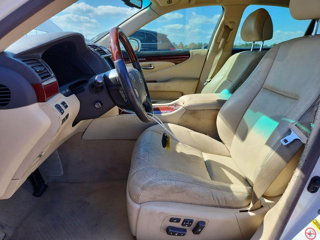 Lexus LS 460