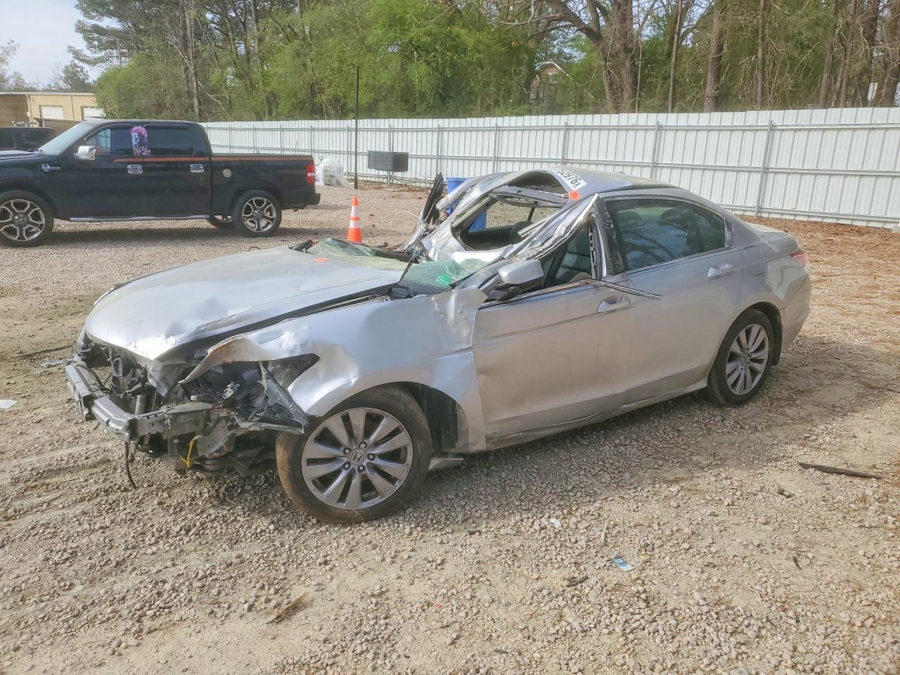 Salvage Honda Accord Image