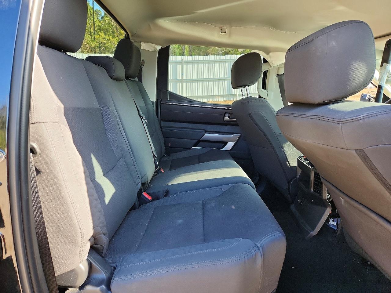 Toyota Tundra Sr5