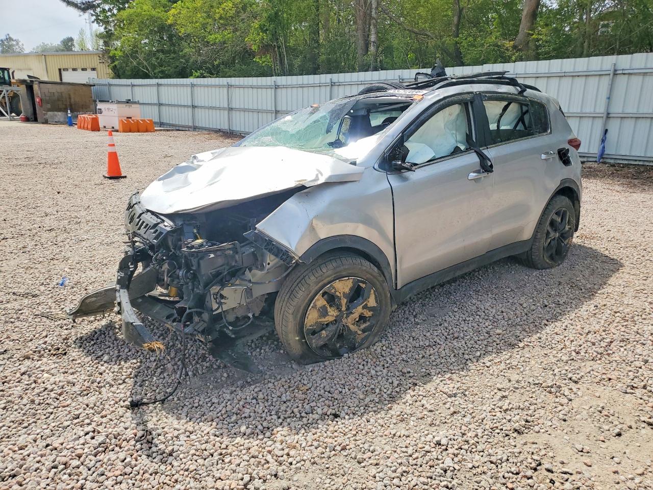 Salvage Kia Sportage Image