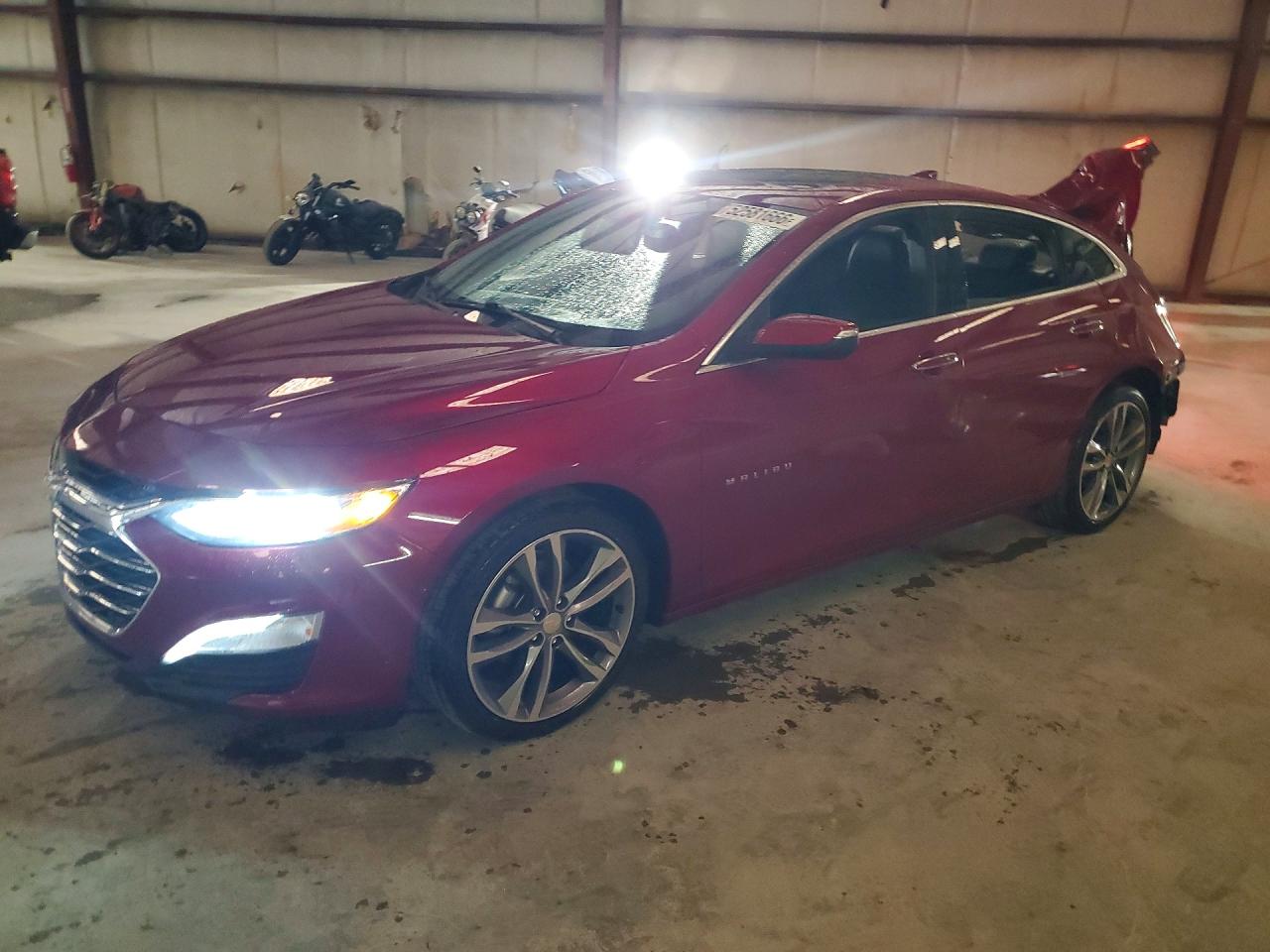 Salvage Chevrolet Malibu Image
