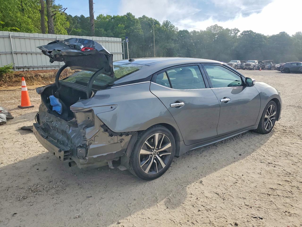 Nissan Maxima Sl