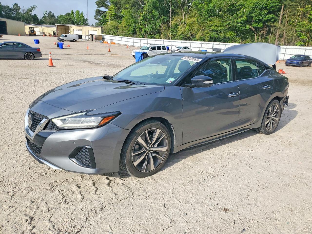 Salvage Nissan Maxima Image
