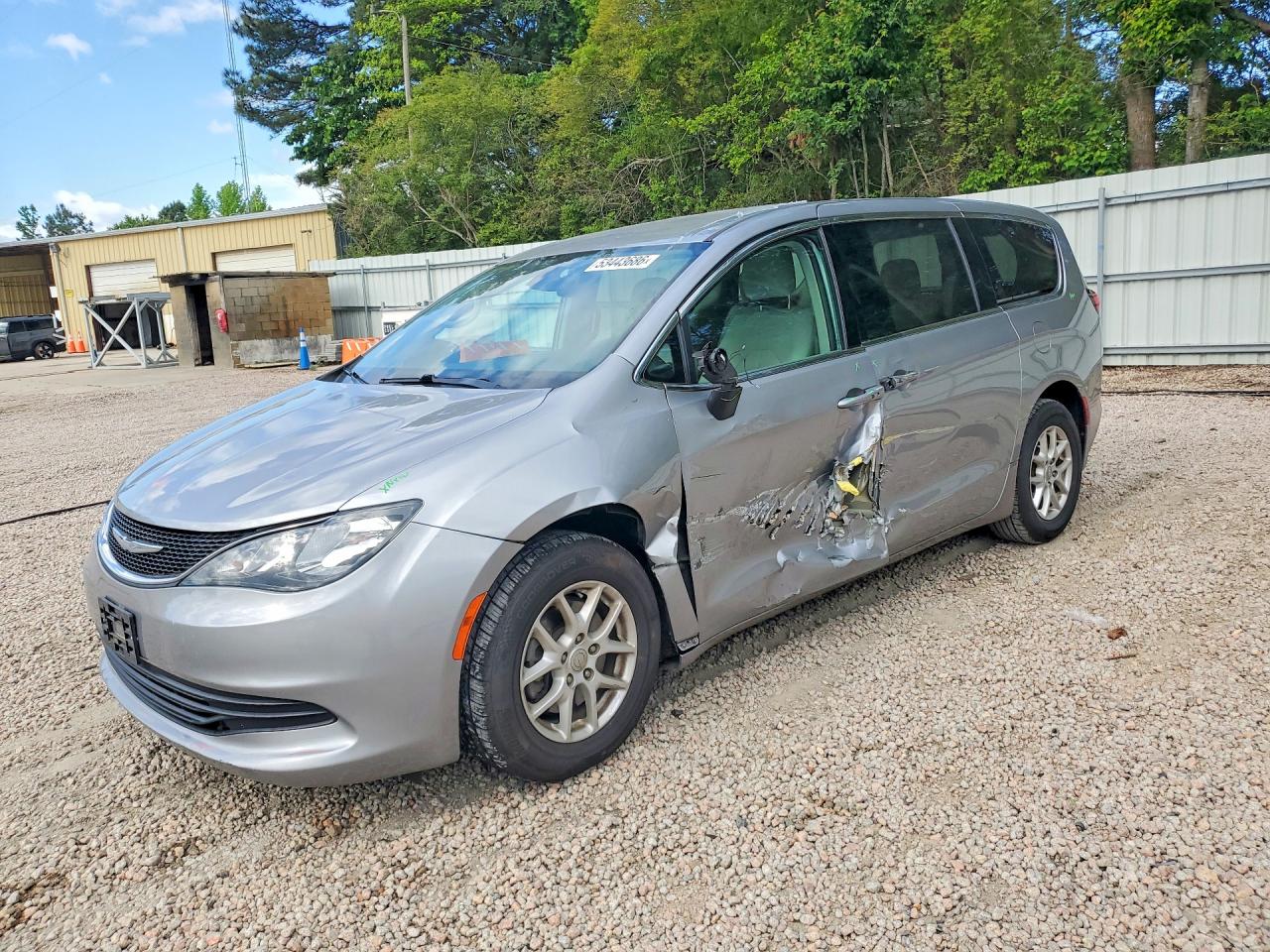Salvage Chrysler Pacifica Image