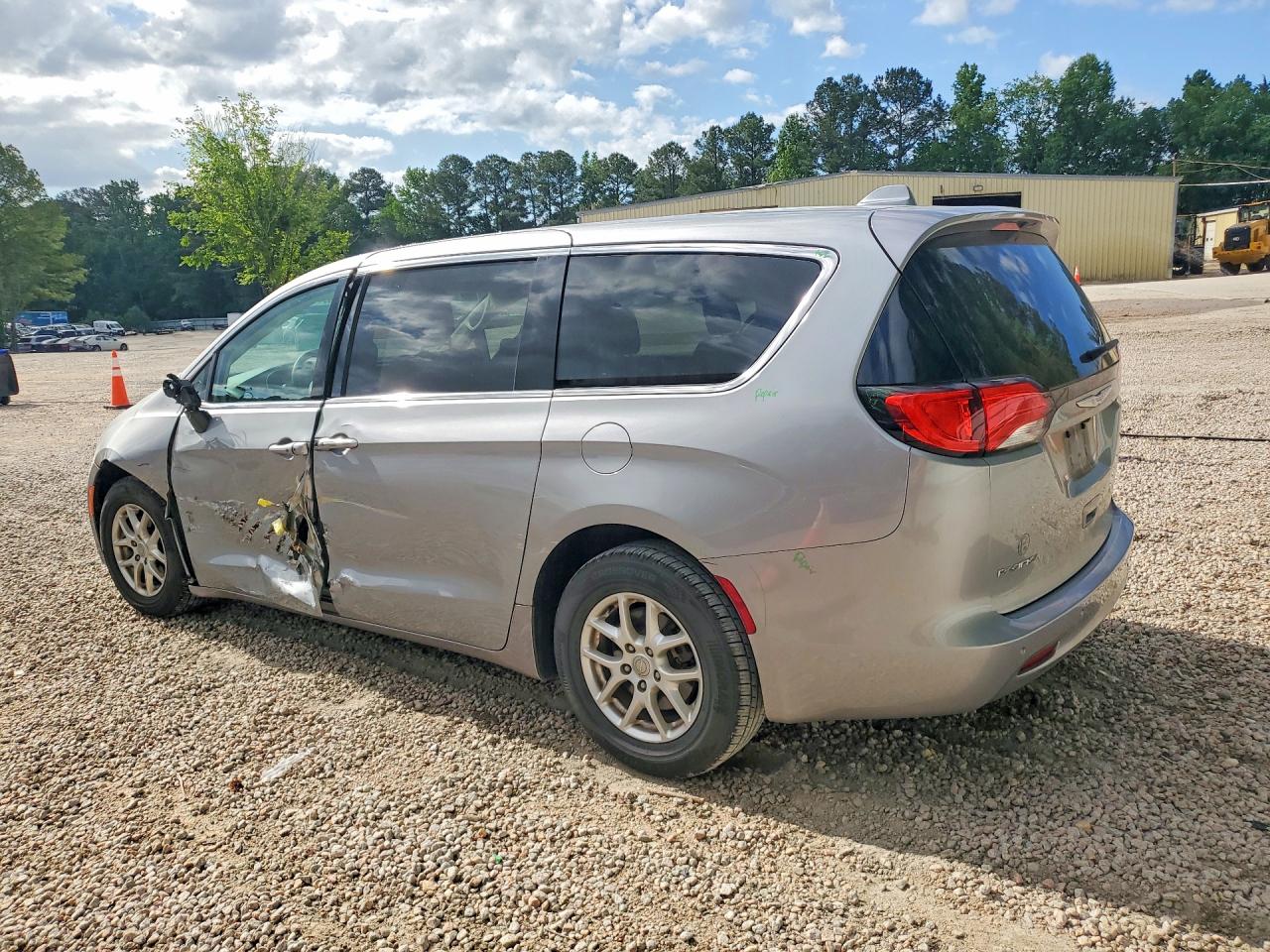 Chrysler Pacifica Touring